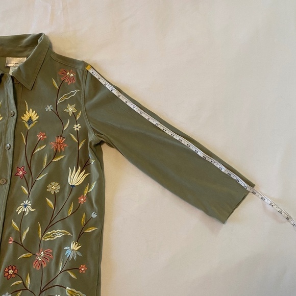 Susan Graver Floral Embroidered Faux Suede Button‎ Front Shirt Jacket Shacket- S - Picture 5 of 8